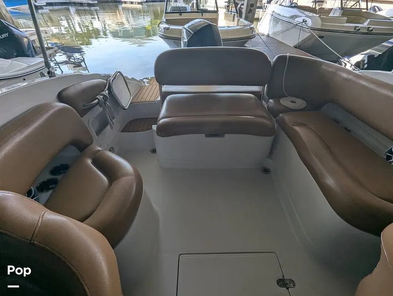 Slide: The Image of Crownline Boats E235XS 2023 - 16099106