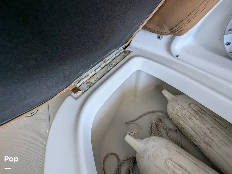 Slide: The Image of Crownline Boats E235XS 2023 - 16099109