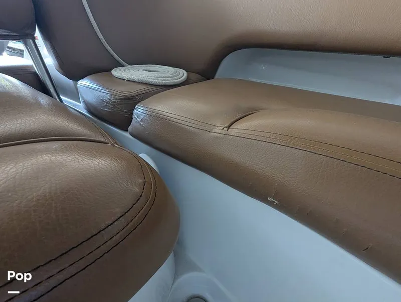 Slide: The Image of Crownline Boats E235XS 2023 - 16099114