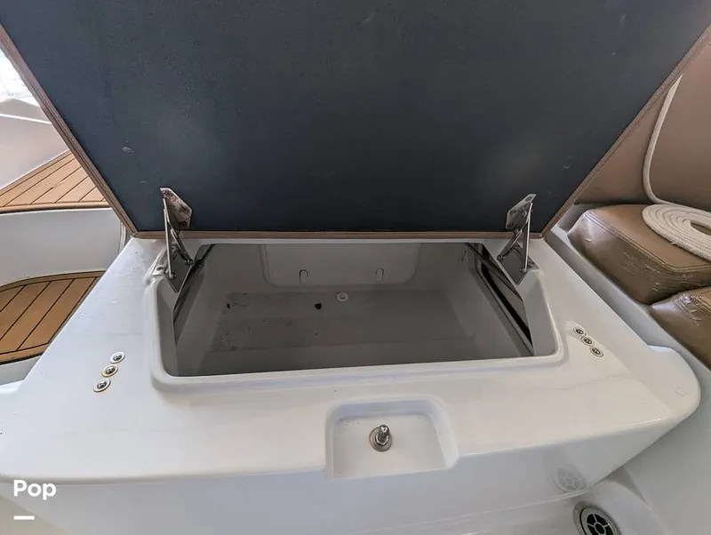 Slide: The Image of Crownline Boats E235XS 2023 - 16099115