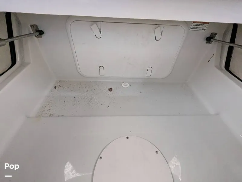 Slide: The Image of Crownline Boats E235XS 2023 - 16099116