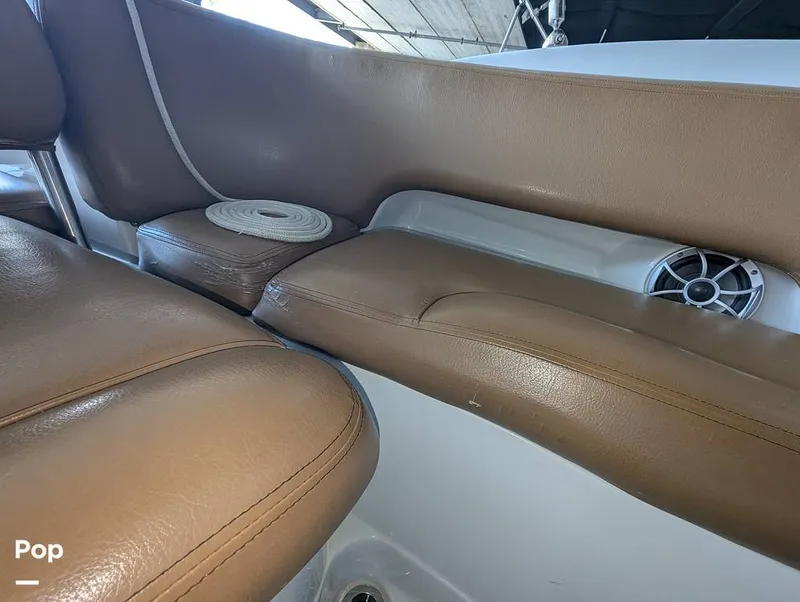 Slide: The Image of Crownline Boats E235XS 2023 - 16099122