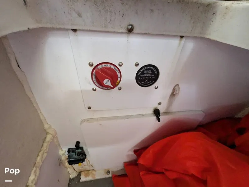 Slide: The Image of Crownline Boats E235XS 2023 - 16099129