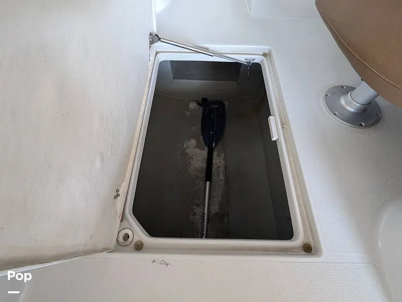 Slide: The Image of Crownline Boats E235XS 2023 - 16099131