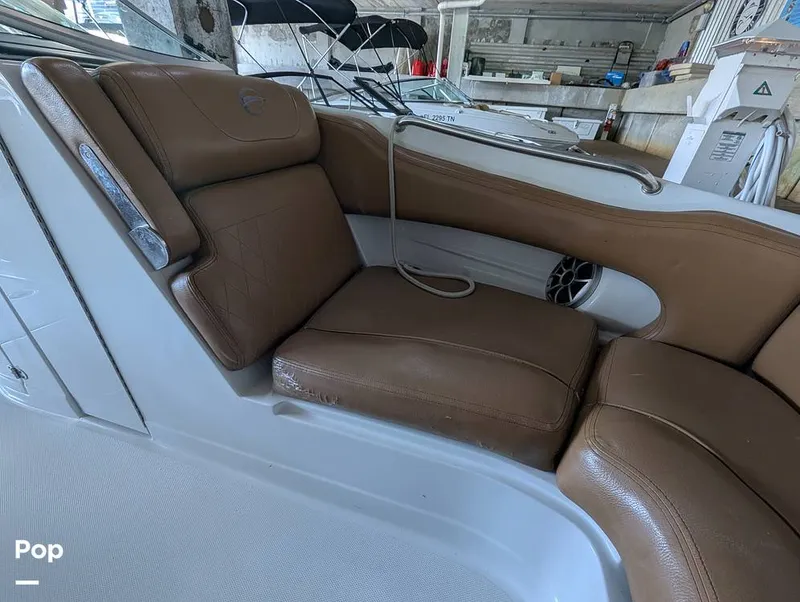 Slide: The Image of Crownline Boats E235XS 2023 - 16099134