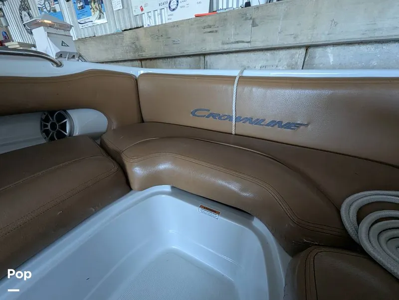 Slide: The Image of Crownline Boats E235XS 2023 - 16099136