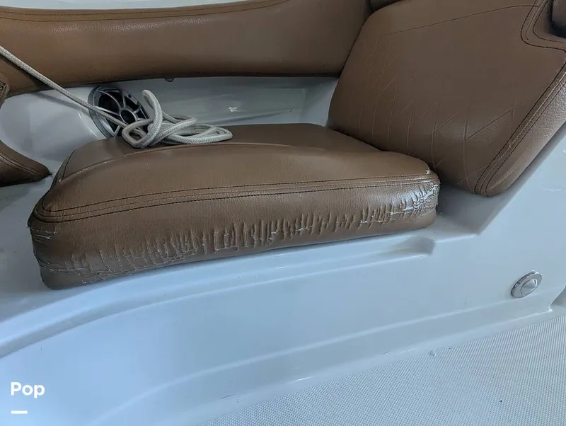 Slide: The Image of Crownline Boats E235XS 2023 - 16099139