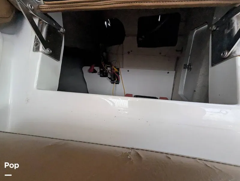 Slide: The Image of Crownline Boats E235XS 2023 - 16099143