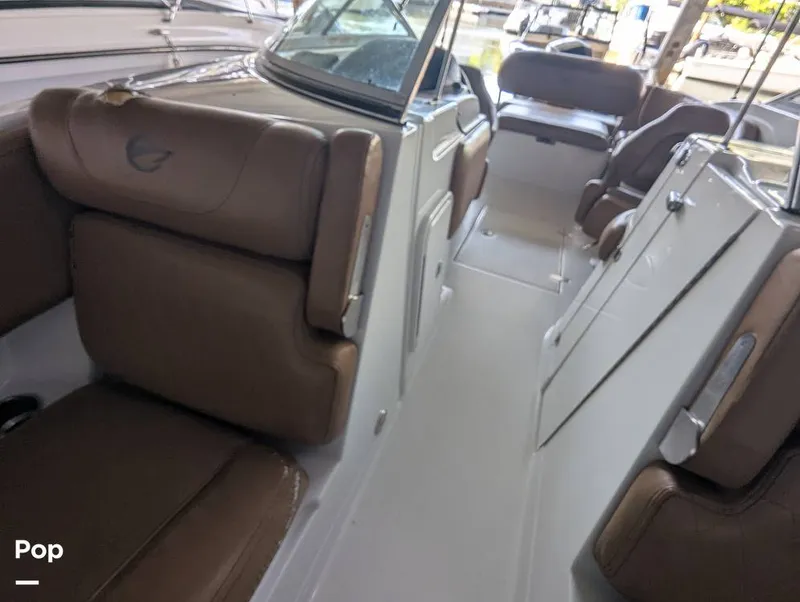 Slide: The Image of Crownline Boats E235XS 2023 - 16099147