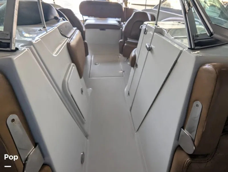 Slide: The Image of Crownline Boats E235XS 2023 - 16099149