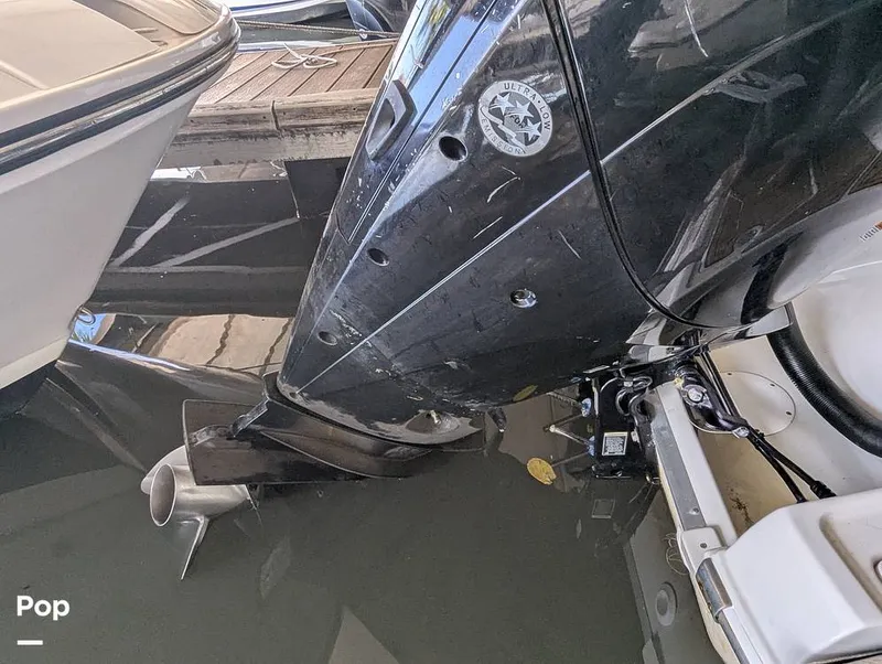 Slide: The Image of Crownline Boats E235XS 2023 - 16099165