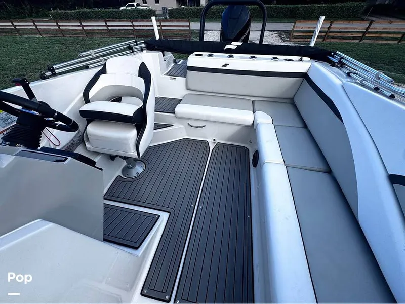 Slide: The Image of Starcraft SVX 231 2023 - 16110665