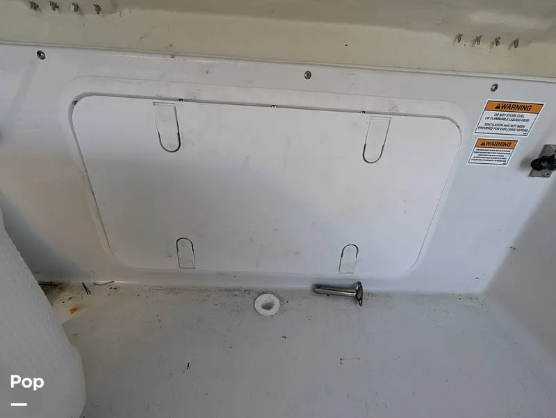 Slide: The Image of Crownline Boats E235XS 2023 - 16099641