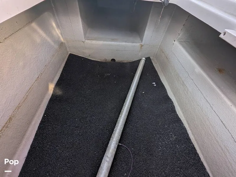 Slide: The Image of Crownline Boats E235XS 2023 - 16099668