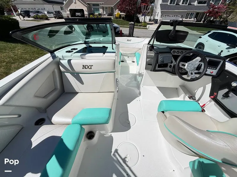 Slide: The Image of Mastercraft NXT22 2018 - 16341702