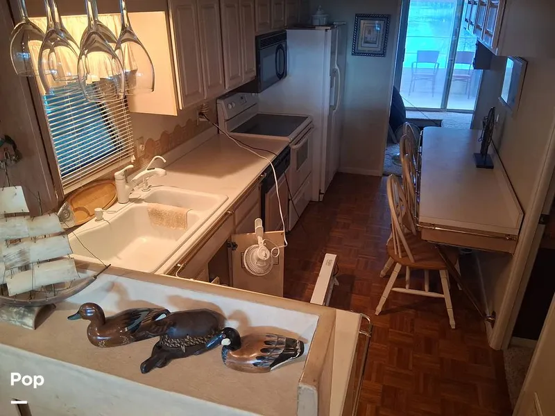 Slide: The Image of Galley Looking Aft - 16144101