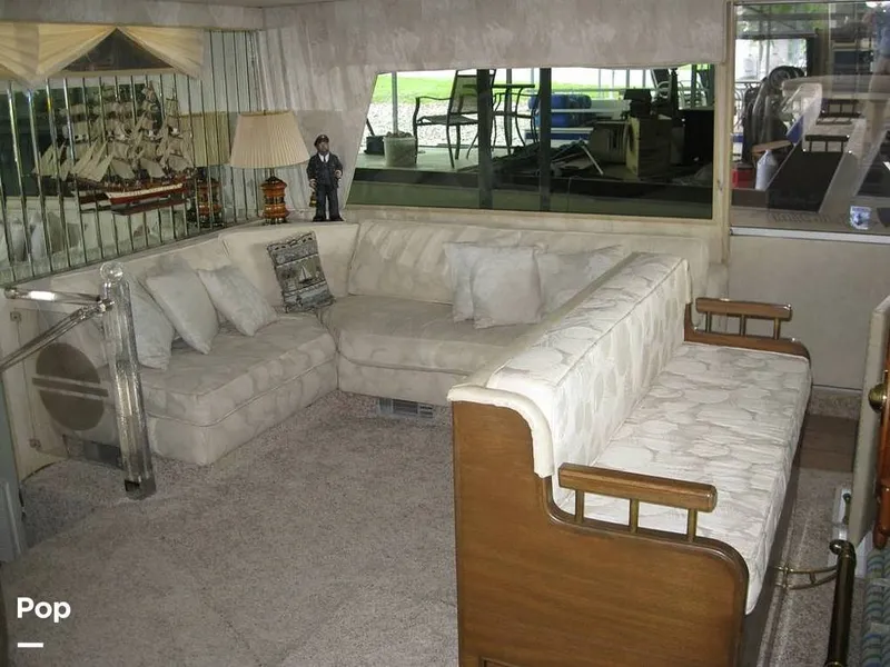 Slide: The Image of Main Cabin - 16116078