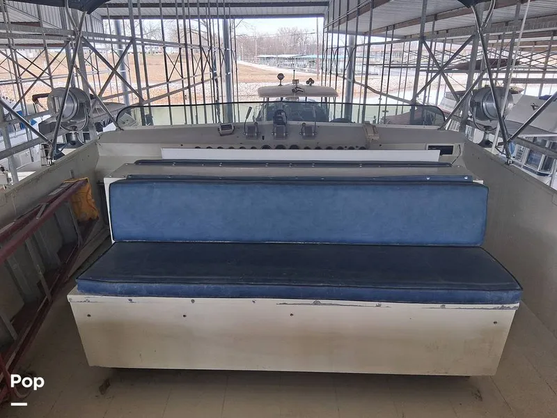 Slide: The Image of Seat / Storage on Flybridge - 16159427