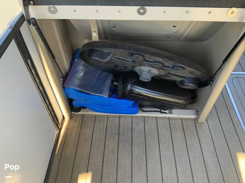 Slide: The Image of Starcraft SLS-3 TRI 2019 - 16124406