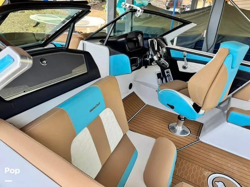 Slide: The Image of Mastercraft X24 2022 - 16120608