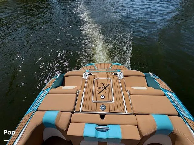 Slide: The Image of Mastercraft X24 2022 - 16215814