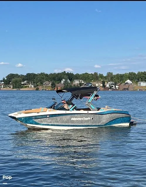 Slide: The Image of Mastercraft X24 2022 - 16215819