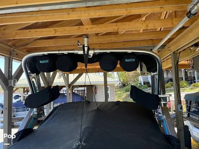 Slide: The Image of Mastercraft X24 2022 - 16215831