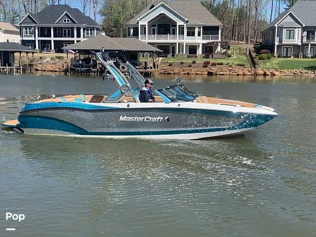 Slide: The Image of Mastercraft X24 2022 - 16215832