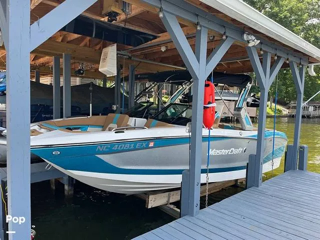 Slide: The Image of Mastercraft X24 2022 - 16215845