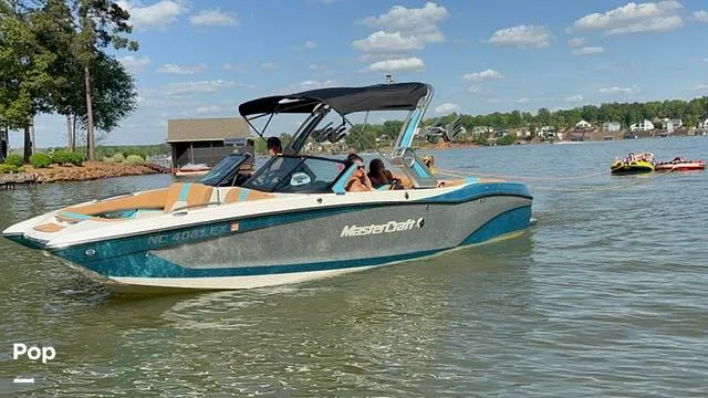 Slide: The Image of Mastercraft X24 2022 - 16215853
