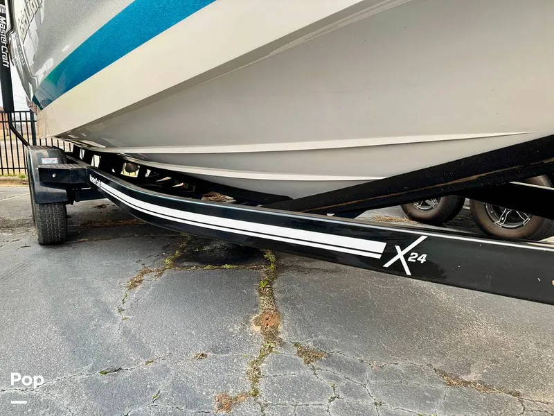 Slide: The Image of Mastercraft X24 2022 - 16236950