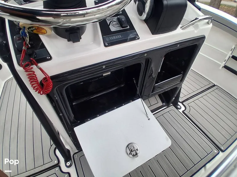 Slide: The Image of Yamaha FSH 210 Sport 2021 - 16190559