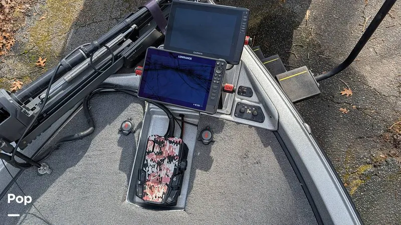 Slide: The Image of Phoenix Bass Boat 21 PHX 2023 - 16127162