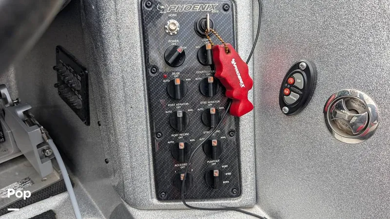Slide: The Image of Phoenix Bass Boat 21 PHX 2023 - 16127213