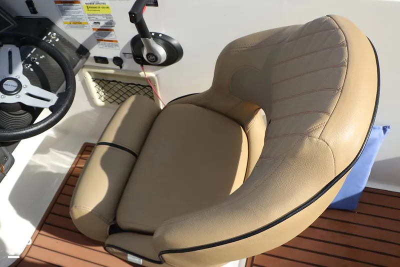 Slide: The Image of Bayliner VR5 I/O 2023 - 16130455