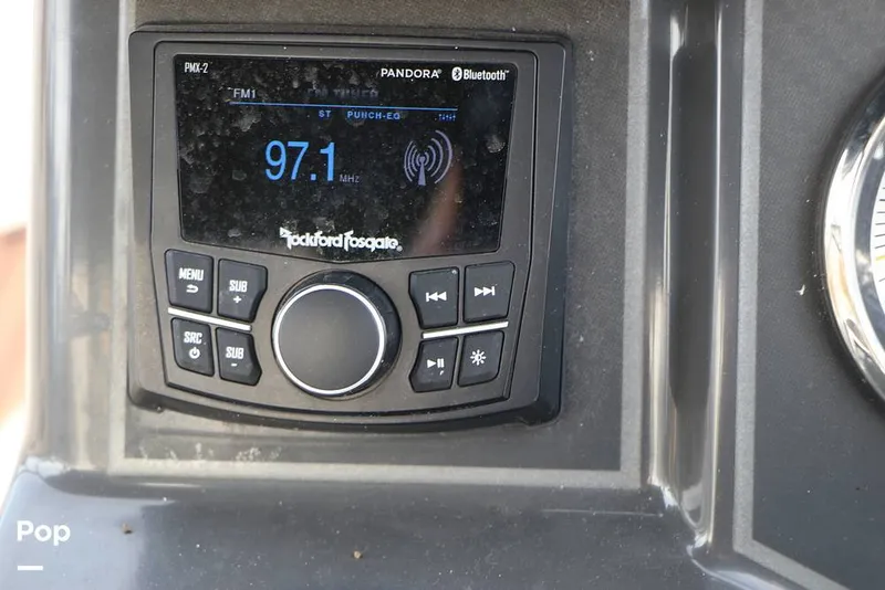 Slide: The Image of Bayliner VR5 I/O 2023 - 16130459