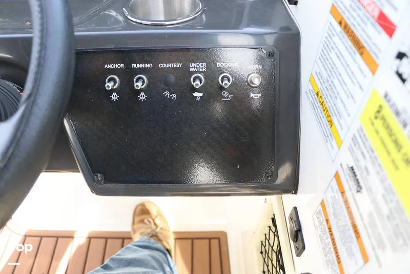 Slide: The Image of Bayliner VR5 I/O 2023 - 16130464