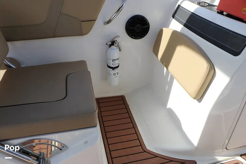 Slide: The Image of Bayliner VR5 I/O 2023 - 16130465