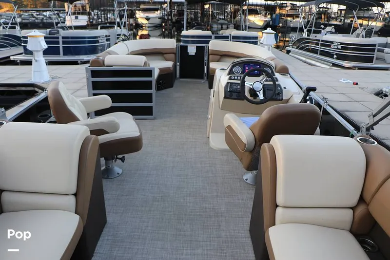 Slide: The Image of Lowe SS230 W 2024 - 16109609