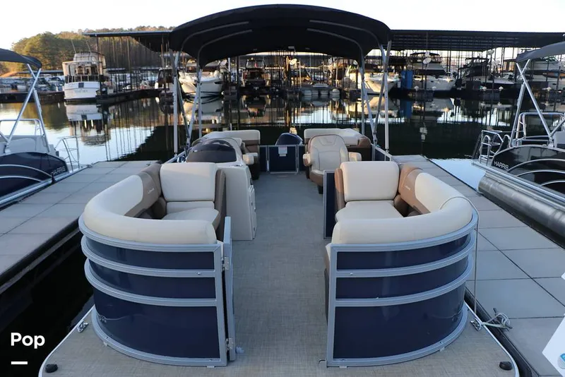 Slide: The Image of Lowe SS230 W 2024 - 16109543