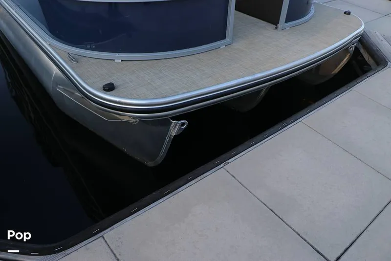 Slide: The Image of Lowe SS230 W 2024 - 16109542