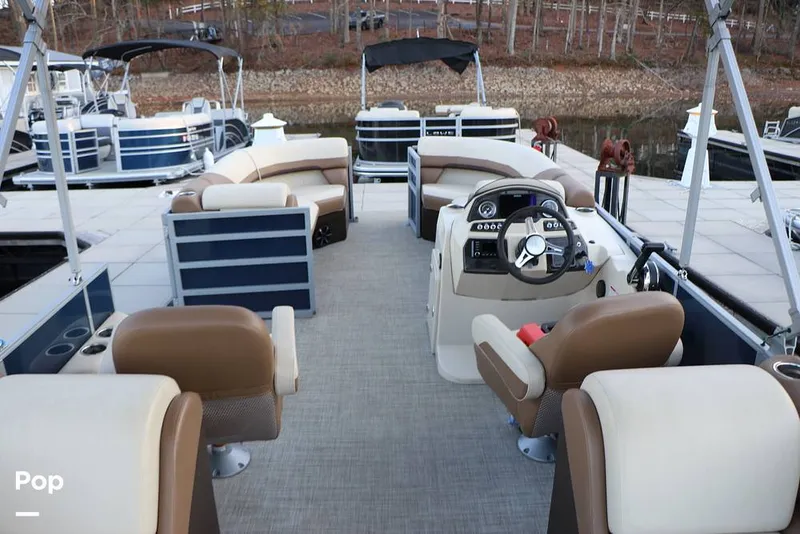 Slide: The Image of Lowe SS230 W 2024 - 16109556