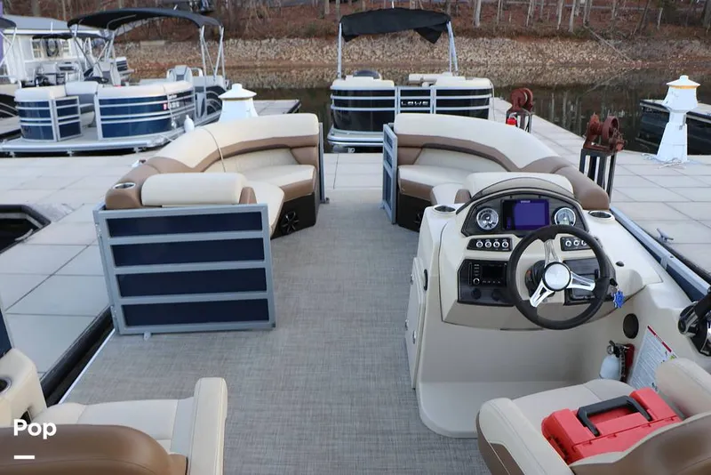 Slide: The Image of Lowe SS230 W 2024 - 16109562