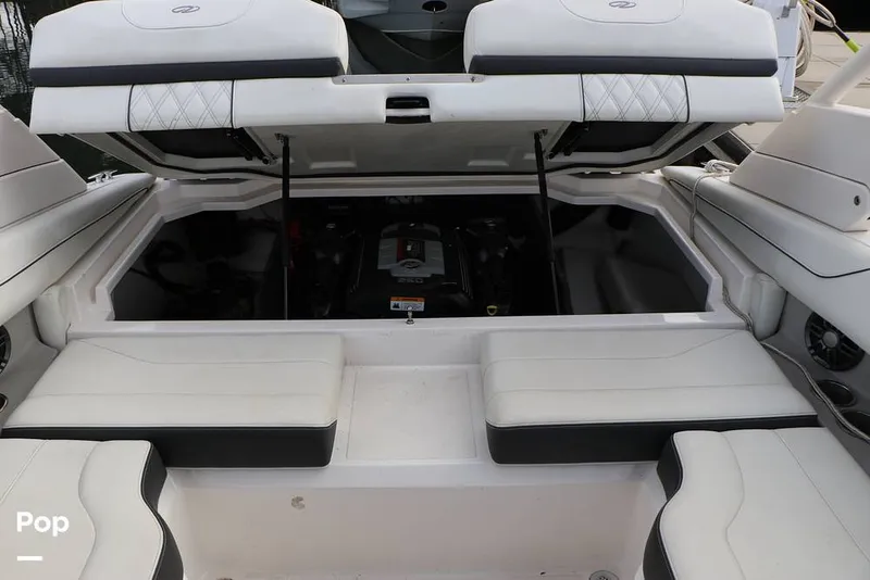 Slide: The Image of Regal LS2 2023 - 16109481