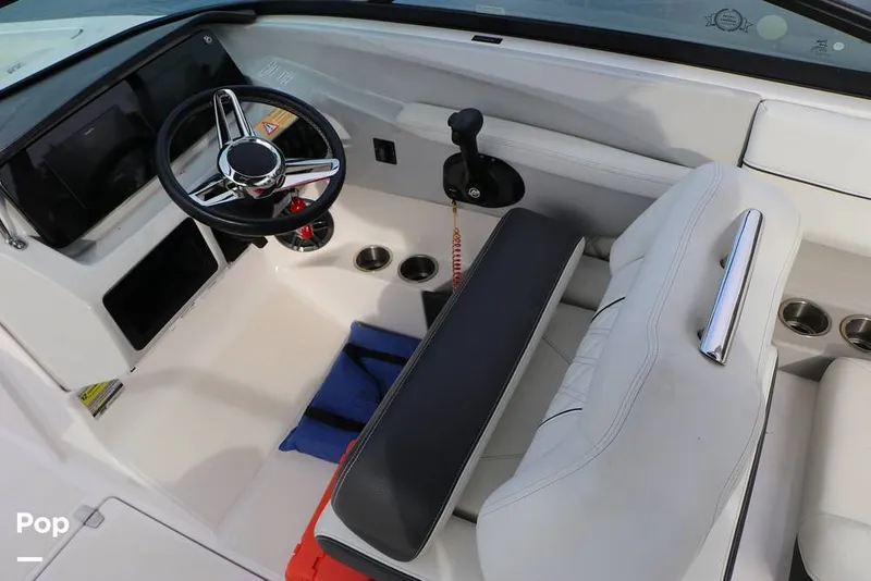 Slide: The Image of Regal LS2 2023 - 16109470