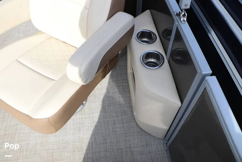 Slide: The Image of Lowe SS 230 W 2024 - 16130688