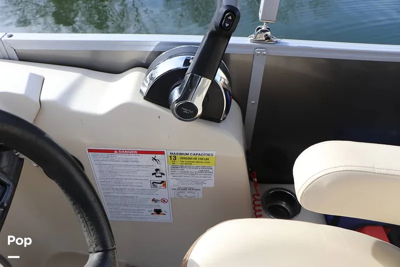 Slide: The Image of Lowe SS 230 W 2024 - 16130699