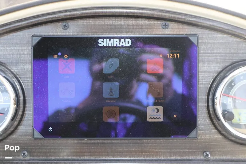 Slide: The Image of Lowe SS 230 W 2024 - 16130708