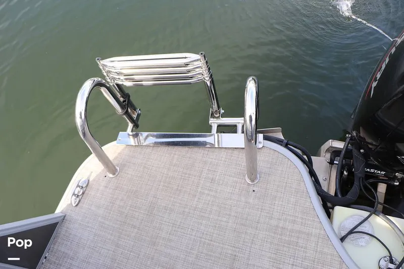 Slide: The Image of Lowe SS 230 W 2024 - 16130712