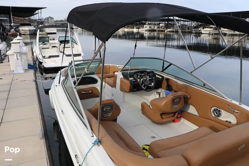 Slide: The Image of Crownline Boats E 215XS 2023 - 16109367